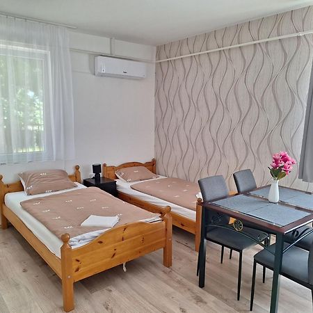 Nikolett Apartman Hajduszoboszlo Luaran gambar