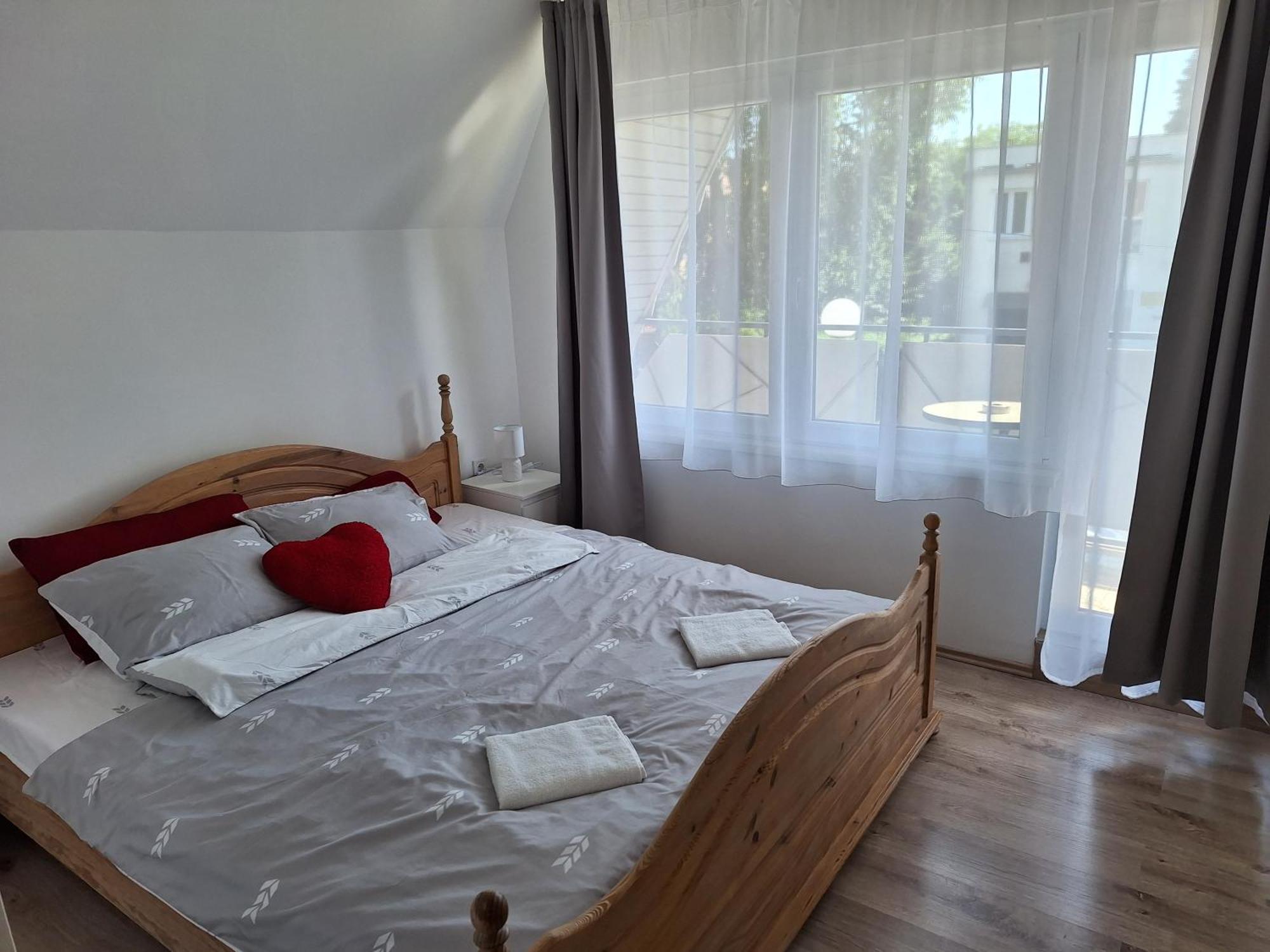 Nikolett Apartman Hajduszoboszlo Luaran gambar