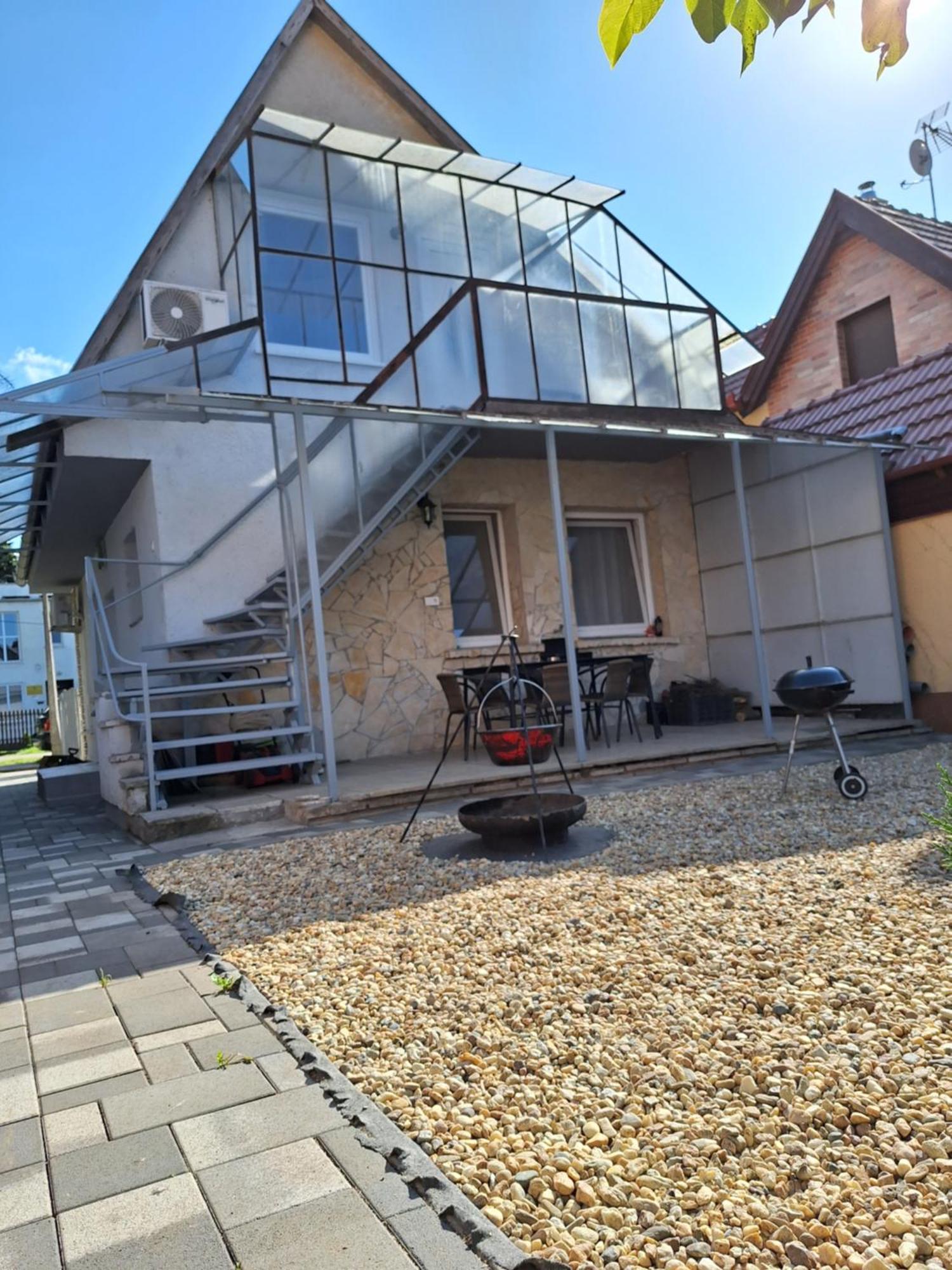Nikolett Apartman Hajduszoboszlo Luaran gambar